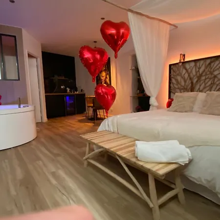 Appartement Le Boheme Spa, Loveroom A