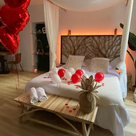 Le Boheme Spa, Loveroom A * Σετ
