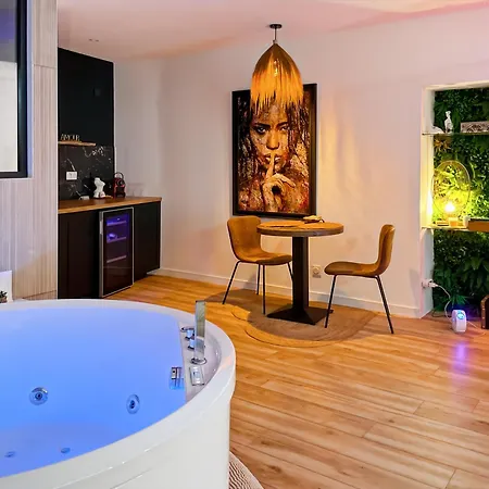 Appartement Le Boheme Spa, Loveroom A